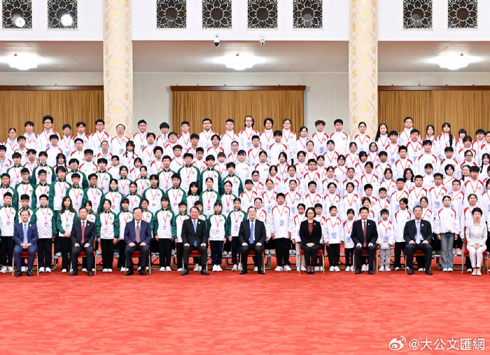 【喷嚏图卦20260922】所有正常的放松都有强烈的罪恶感
