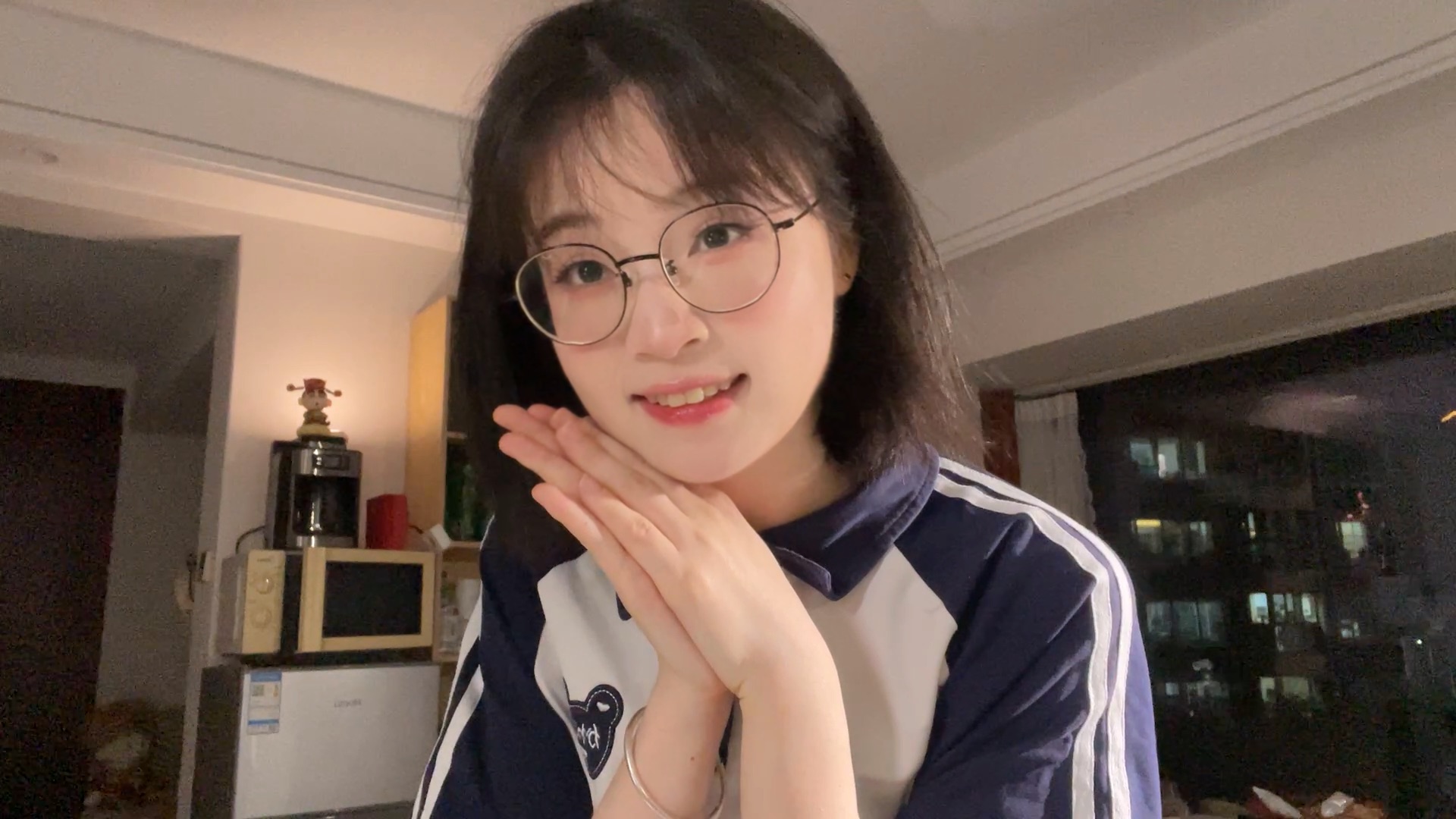 慈母手中线，游子身上衣