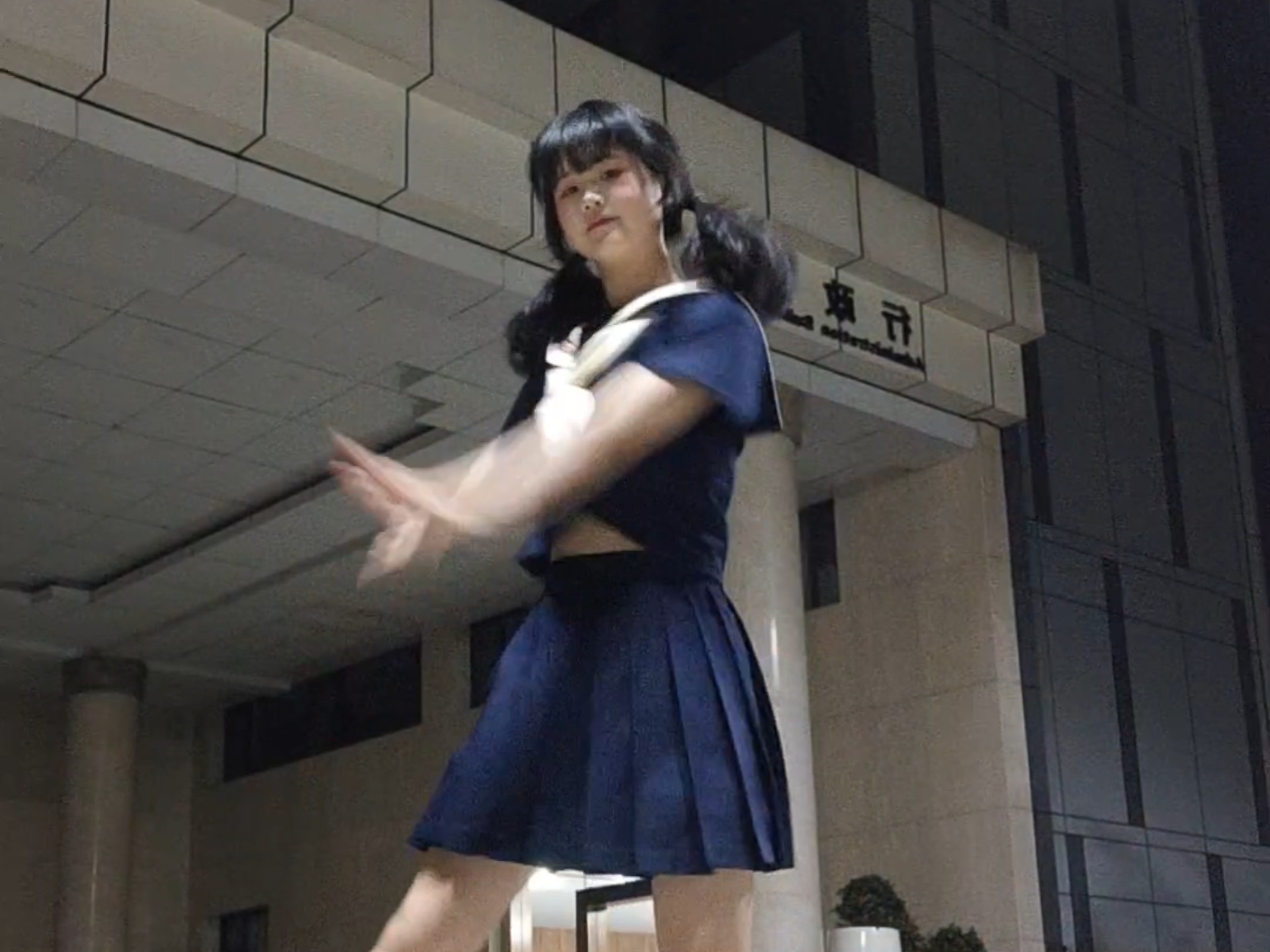 抚摸抚摸
