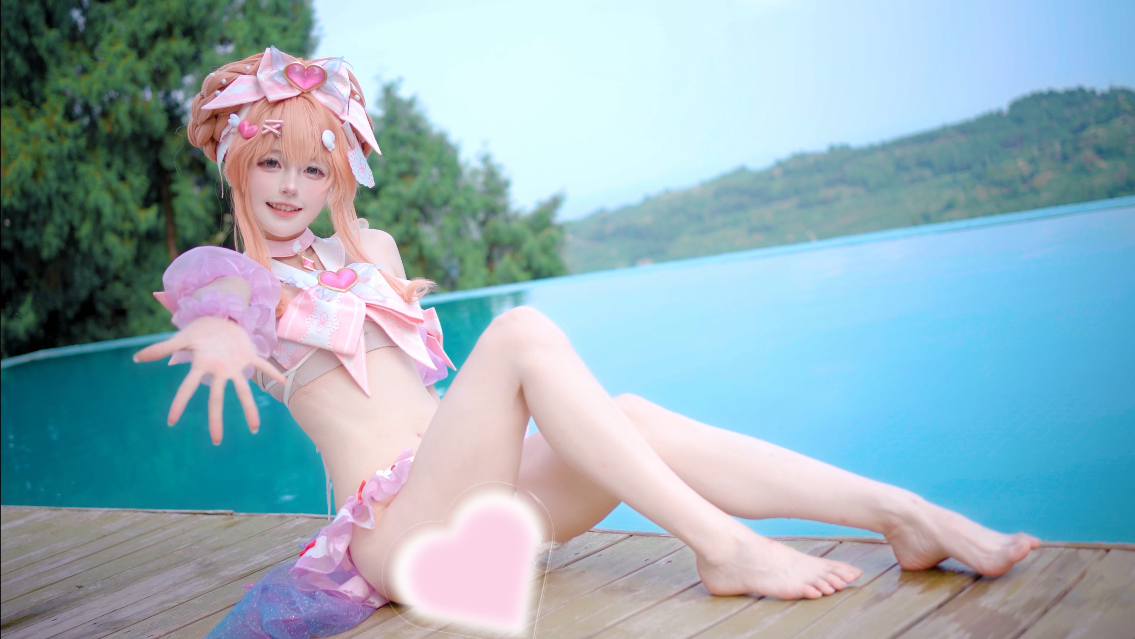 “夏天就该穿泳衣啊！如此美萌！！”