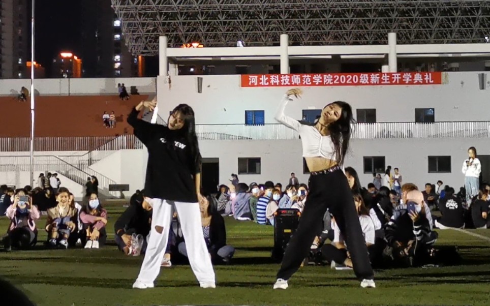 【褶褶X武林】被封校逼疯的学姐在开学典礼上迎新竟然跳了....IRENE+涩琪《Monster》