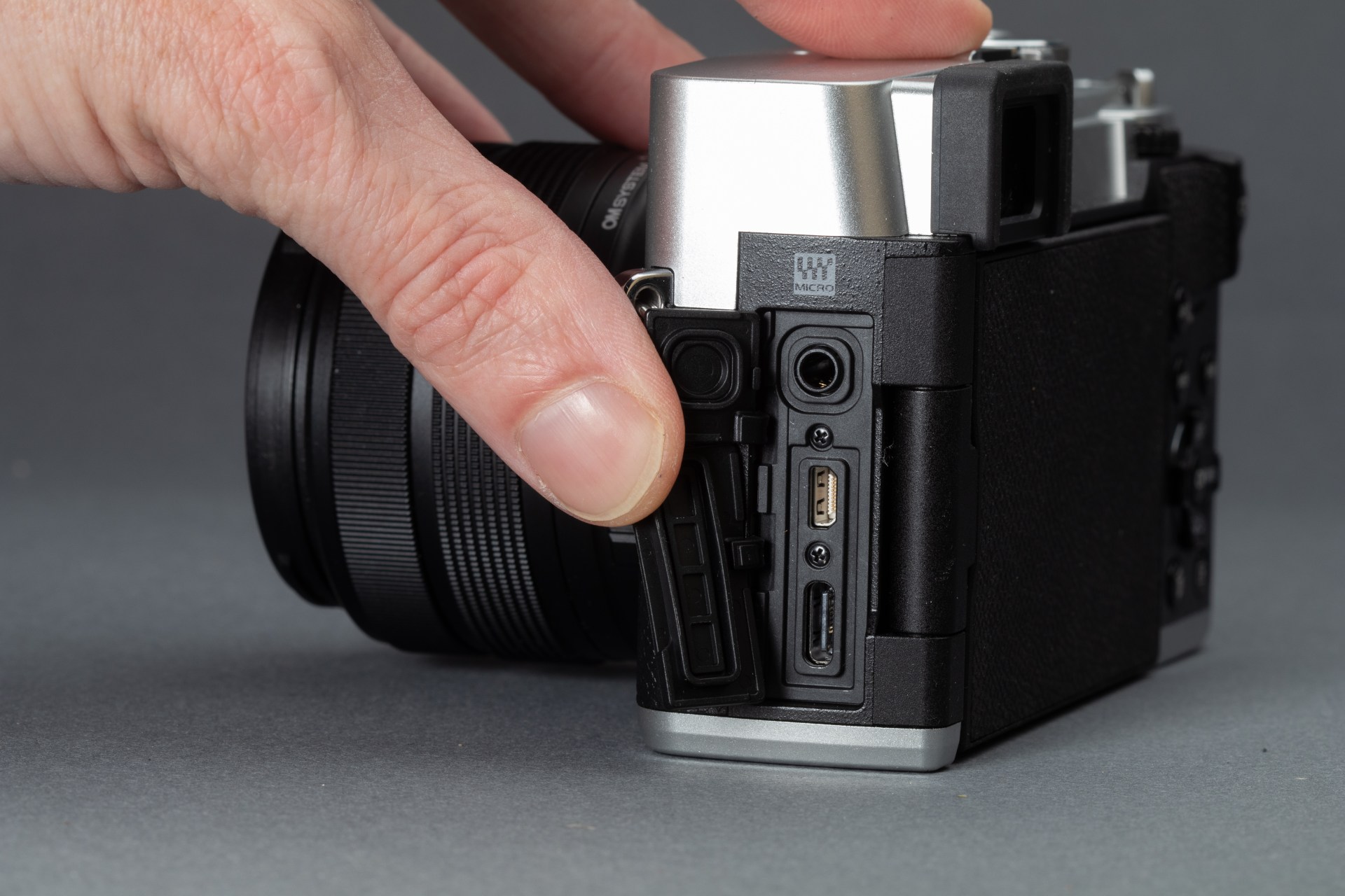 OM System PEN Review: somewhat throwback, for better and worse