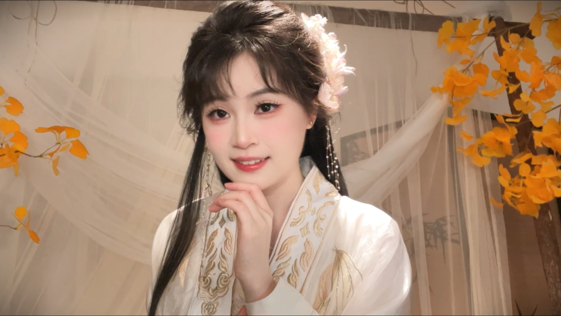 姑娘一句春不晚，我便到了真江南