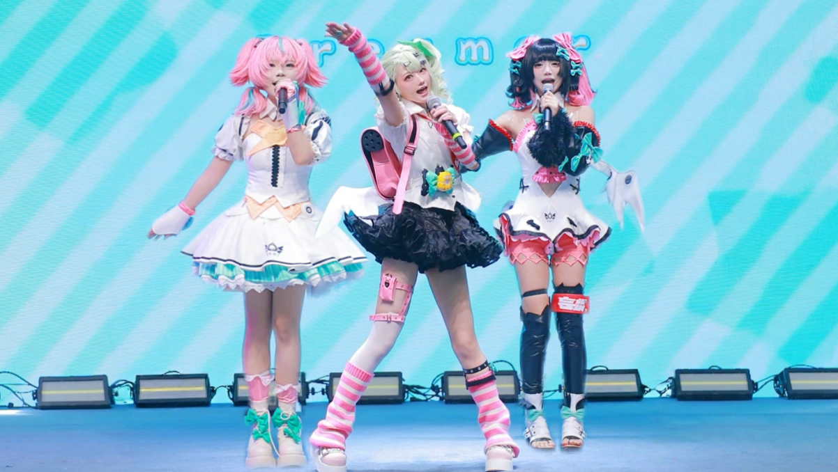 全开麦！妄想天使真人版居然来漫展演出了？！